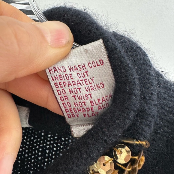 Vintage Karen Scott Black Silk Wool Sequin Beaded Knit Cardigan Sweater Size M - Picture 9 of 10